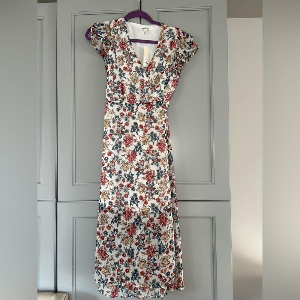 Francesca's Collections Red and Green Sheath Maxi Dress V-Neck